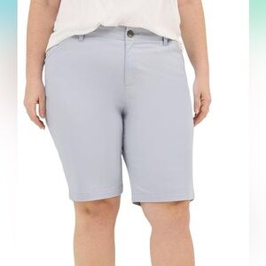 Lee Women's Plus Size Legendary 9" Chino Bermuda Short